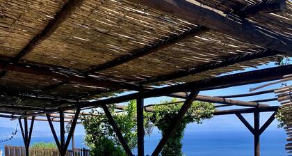 La Casa del 600 Sea View on the Amalfi Coast, with patio and garden