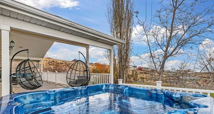 Private Ranch, Spa, Sauna, Theater, DOUBLE Pickleball Courts, Skiing Nearby!