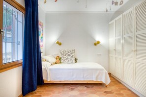 3 Schlafzimmer, Schreibtisch, kostenloses WLAN, Bettwäsche