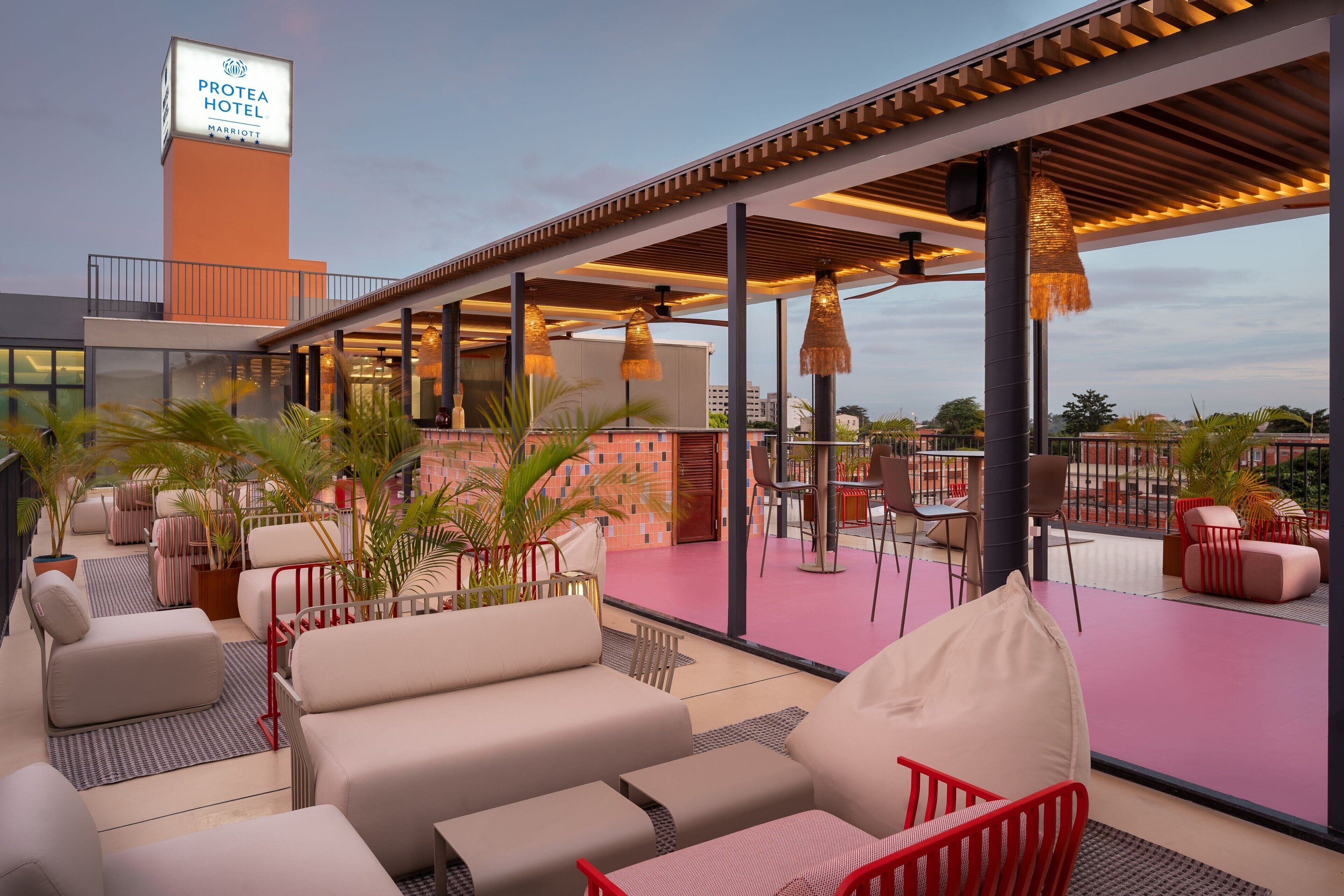 3 bars/lounges, rooftop bar