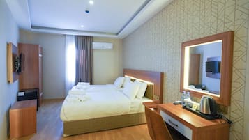Standard Double or Twin Room, City View | Premium bedding, memory-foam beds, in-room safe, free WiFi