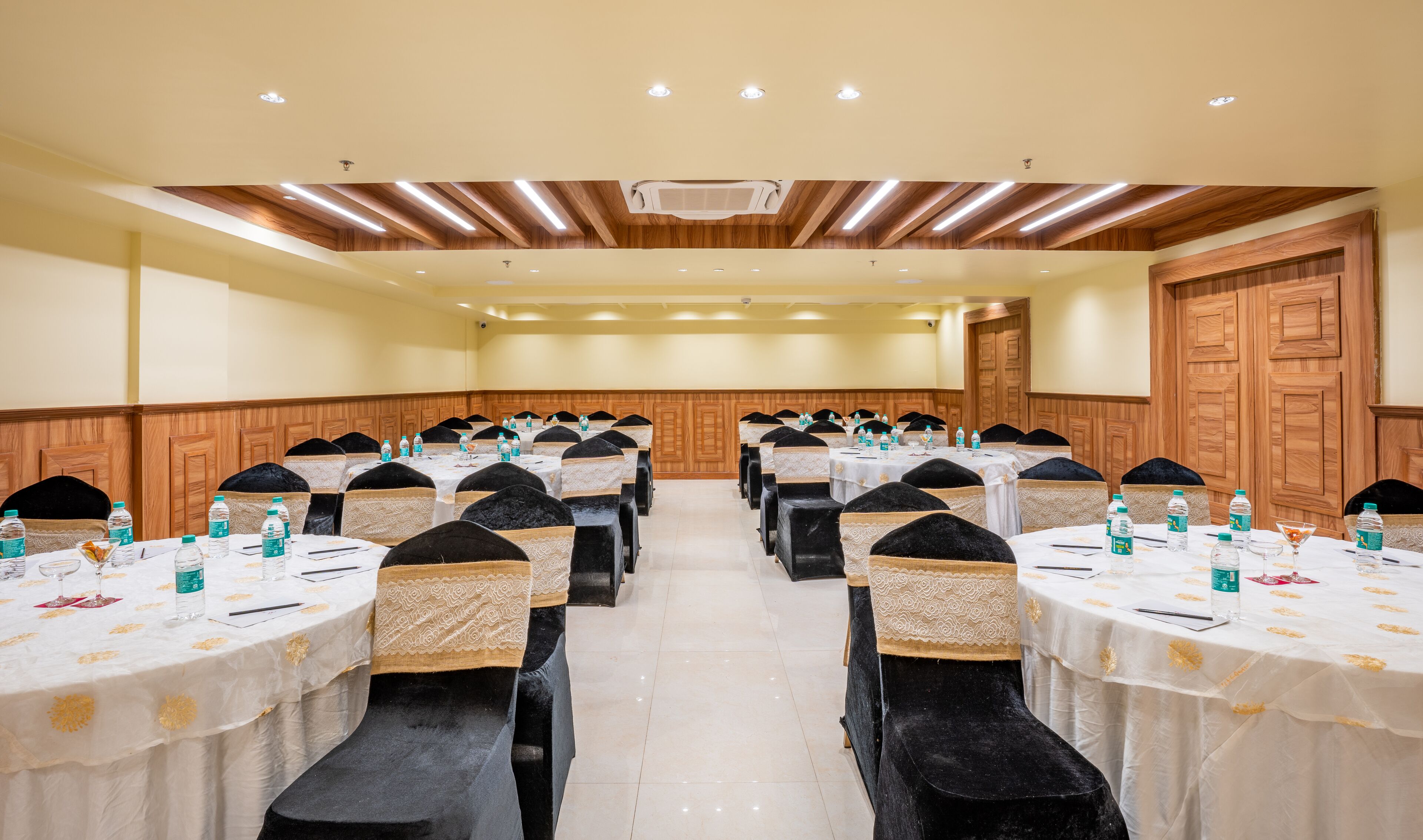 Banquet hall