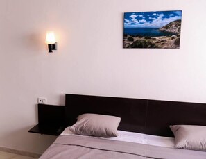 隔音、免费 WiFi、床单