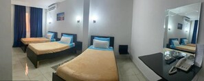 Soundproofing, free WiFi, bed sheets - Hôtel Métropole Résidence  (Tunis)