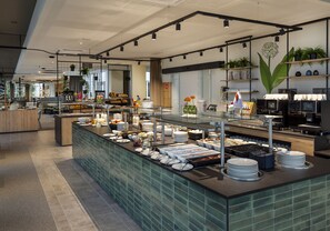 Daily buffet breakfast (EUR 21 per person)