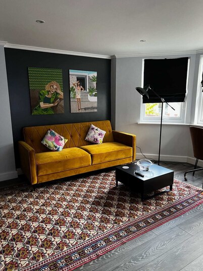 Beautifully Refurbished 1BD Flat - West Kensington