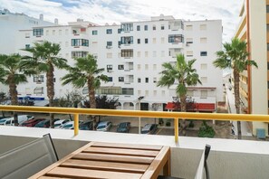 Outdoor dining - T1 Near the Sea/junto ao Mar (Quarteira)