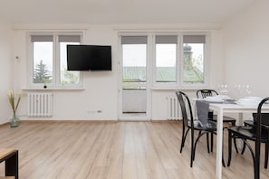Appartement, 1 chambre, balcon | Salle de séjour