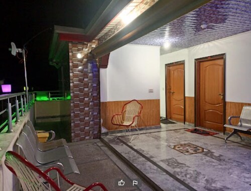 Hotel Ravi Palace & Restaurant