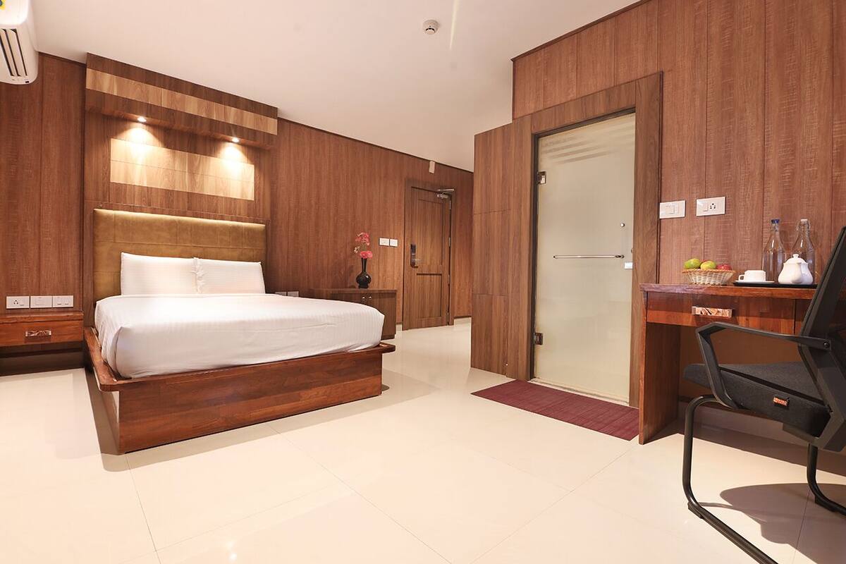 Executive Single Room | Iron/ironing board, free WiFi, bed sheets