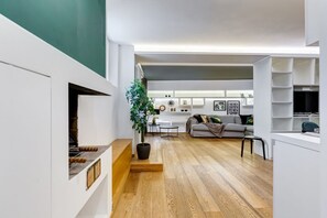 TV - BDC - The Secret Garden in Trevi (Roma)