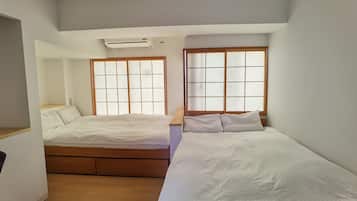 Habitación familiar con 2 camas individuales | Escritorio, insonorización, tabla de planchar con plancha y wifi gratis