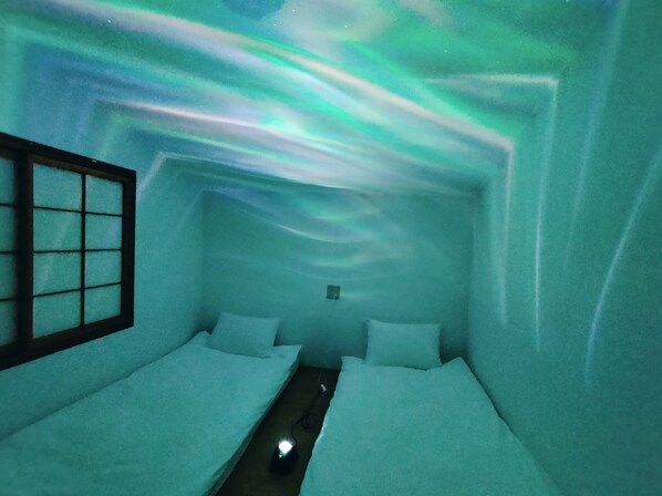 Basic Double Room | Desk, soundproofing, iron/ironing board, free WiFi