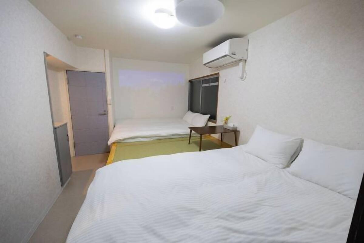 Desk, iron/ironing board, WiFi (free), individually decorated