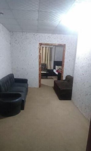 Interior - Hill View Guest House (Rawalakot)
