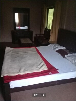 ห้องดีลักซ์ดับเบิล | ห้องเก็บเสียง, เตารีด/โต๊ะรีดผ้า, Wi-Fi ฟรี