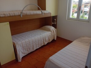 Apartment | 2 bedrooms, desk, bed sheets - Trilocale Oleandri in Baia Verde (Gallipoli)