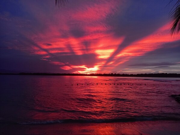Am Strand, weißer Sandstrand