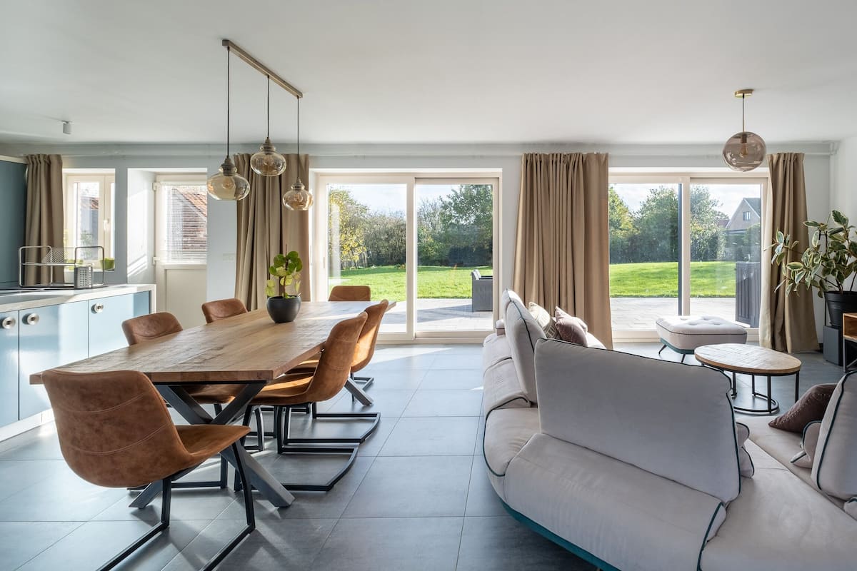 Grand huis | Woonruimte | Een flatscreentelevisie