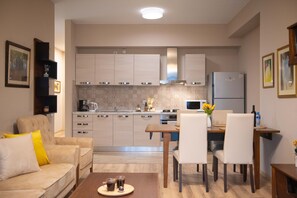 Microwave, oven, stovetop, dishwasher - GG Home - spacious 3-bedroom apartment for family in Saburtalo (T'bilisi)