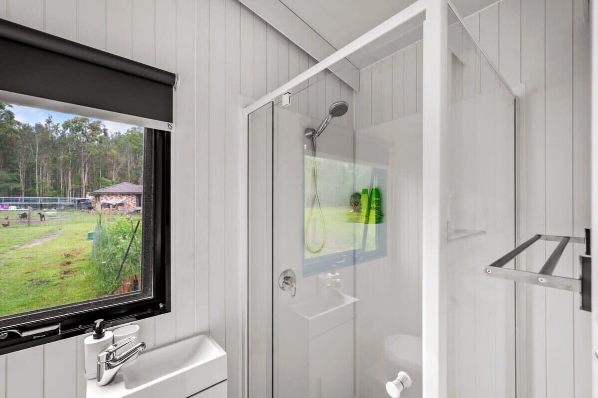 Bruser, hårtørrer, håndklæder