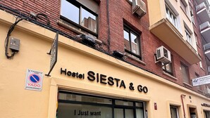 Unclassified image, 3 of 29, button - Hostel Siesta & Go (Madrid)