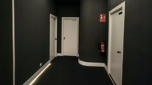Unclassified image, 4 of 29, button - Hostel Siesta & Go (Madrid)