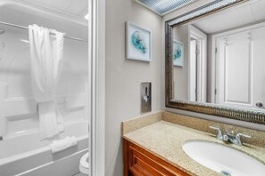 Hair dryer - Oceanfront Ste: 2 Queen Beds,Breakfast, 6th Flr (Myrtle Beach)
