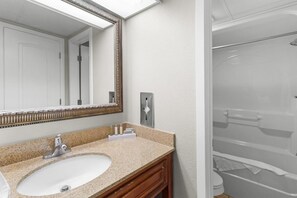 Hair dryer - Majestic Oceanfront Ste: Includes Breakfast (Myrtle Beach)