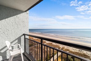 Property grounds - Magnificent Oceanfront Suite: 9th Floor, Breakfast (Myrtle Beach)