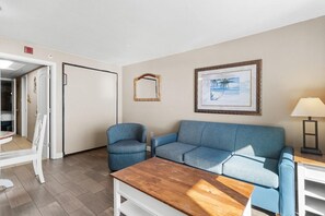 TV - Mesmerizing Oceanfront Ste 9th Flr Free Breakfast (Myrtle Beach)