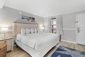 1 bedroom, internet, bed sheets - Airy Ocean View King Ste: Hot Breakfast 14th Flr (Myrtle Beach)