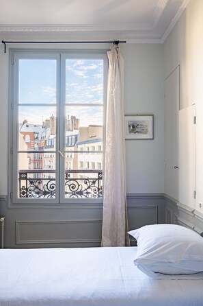 2 bedrooms, WiFi, bed sheets - Marais Melody, by Veeve (Paris)