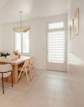 Dining - Maison 6pers 1,2km de la Plage Smarttv Fibre (Les Sables-d'Olonne)