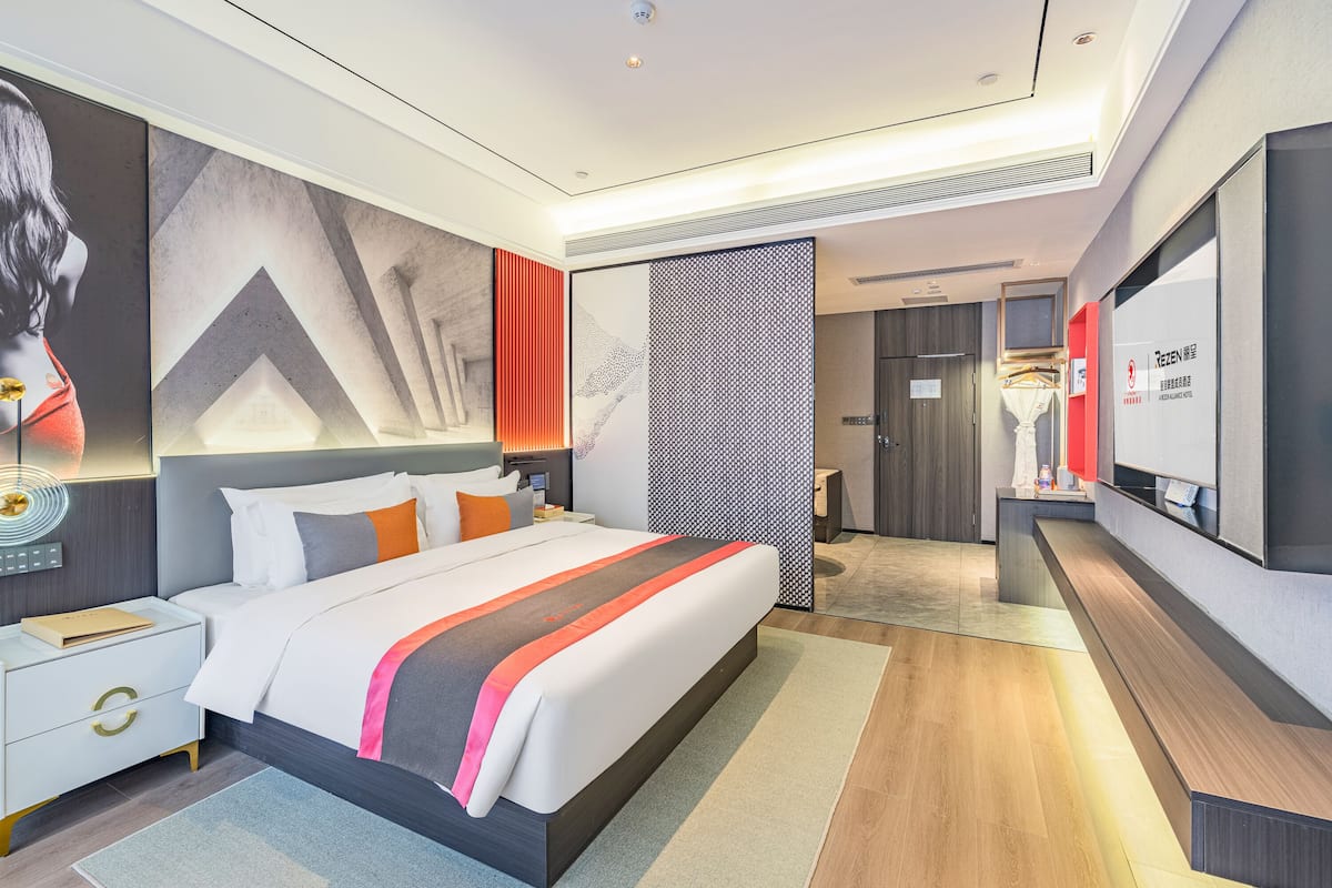 Premium bedding, down comforters, Select Comfort beds, desk