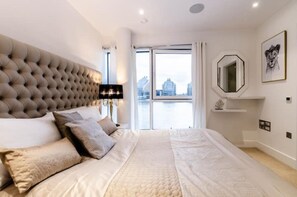 2 quartos, ferros/tábuas de passar roupa, Wi-Fi de cortesia