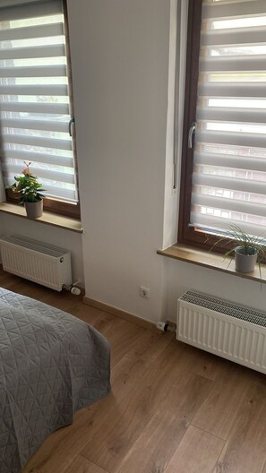 1 bedroom, iron/ironing board, travel cot, free WiFi
