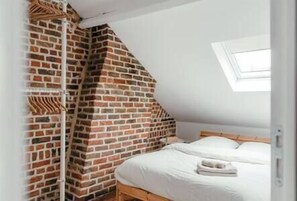 2 bedrooms, iron/ironing board, travel cot, Internet - Duplex 4pers - 100m du Métro - Smarttv - Fibre (Lille)