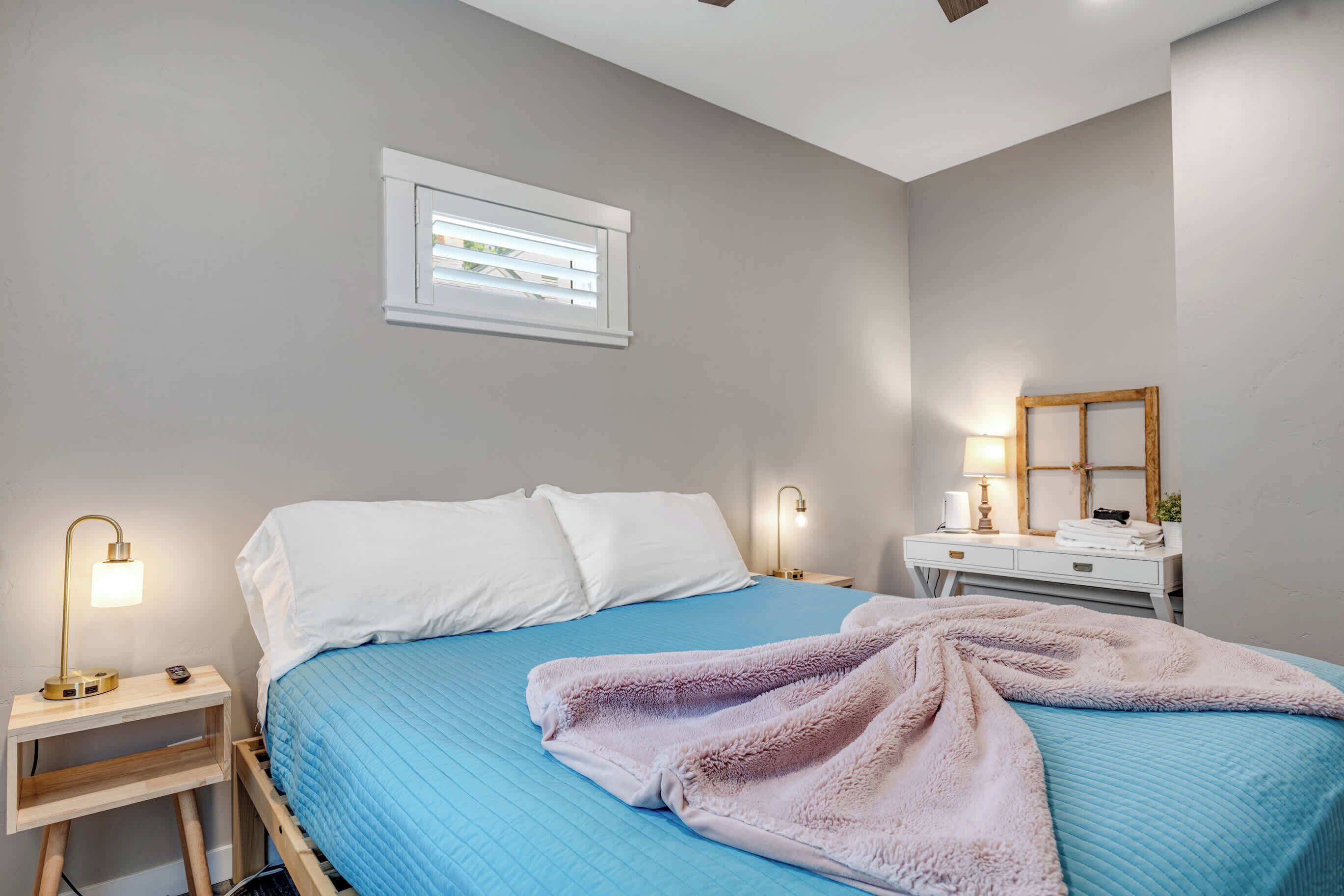 3 bedrooms, desk, iron/ironing board, travel cot