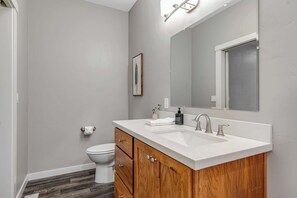 Unclassified image, 4 of 41, button