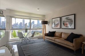 TV, DVD player - The Gem-Executive Potts Point Harbourview Stunner (Potts Point)