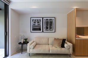 TV - City Living at it's Finest (Sydney)