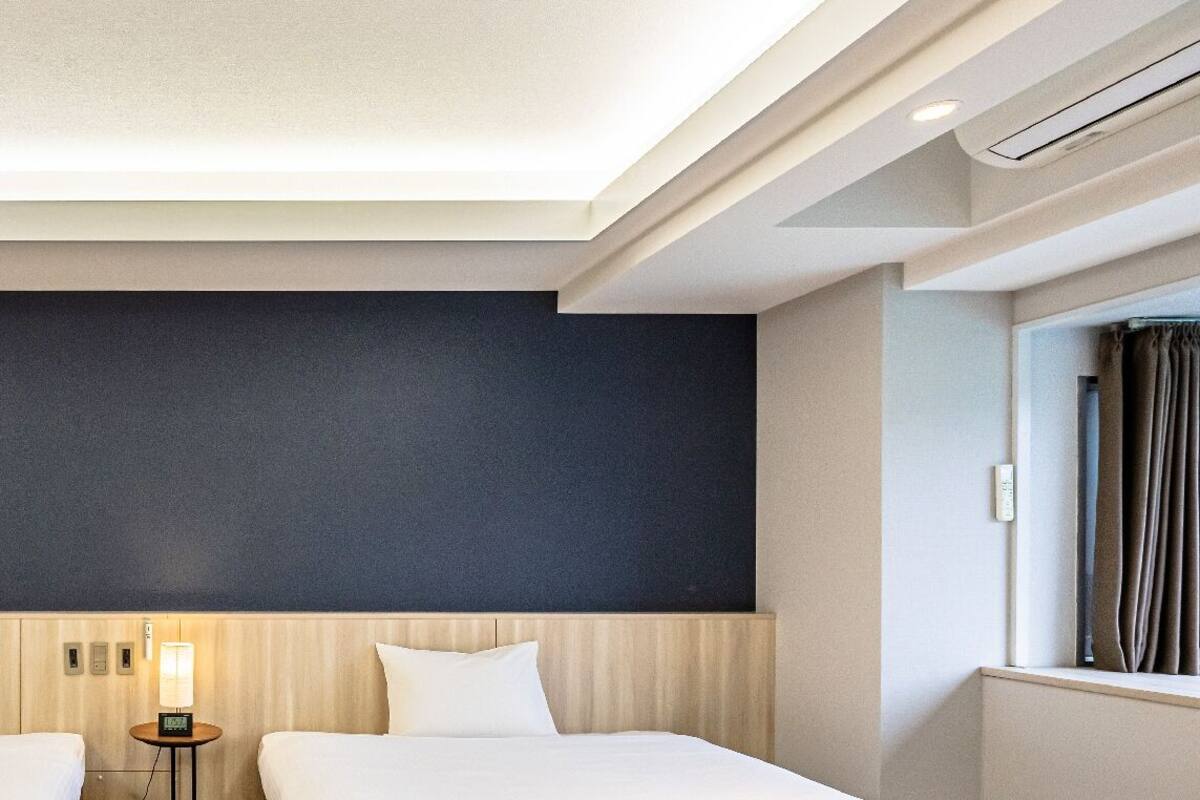 45㎡ デラックストリプルルーム 禁煙 (3名利用） | デスク、WiFi (無料)、ベッドシーツ
