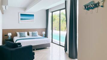 Zimmer, Poolzugang (Master) | Zimmersafe, Verdunkelungsvorhänge