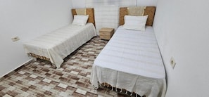 2 bedrooms, WiFi, bed sheets