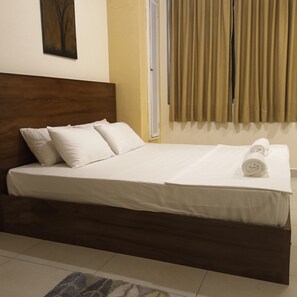2 habitaciones, tabla de planchar con plancha, wifi y ropa de cama 