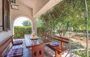 屋外ダイニングエリア