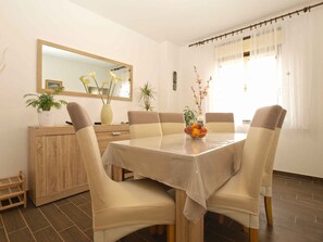Dining - Holiday apartment with air conditioning (Pula)