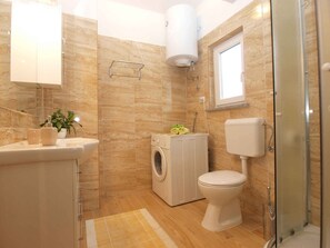 Bathroom - Holiday apartment with air conditioning (Pula)