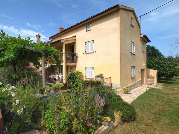 Exterior - Holiday apartment with terrace and barbecue (Banjole)